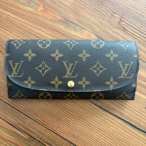 Louis Vuitton Monogram Louise Wallet - Picture 3 of 11
